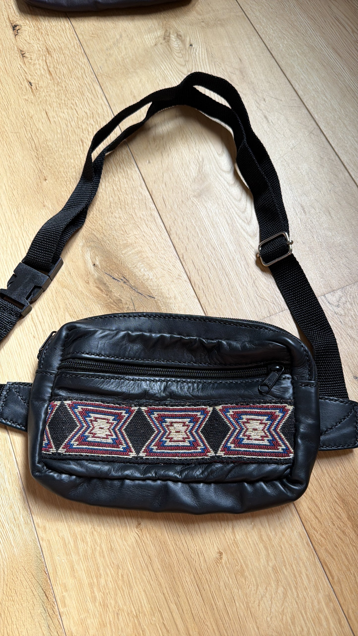 Men's Crossbody Bag – Charcoal leather with woven cotton detailing